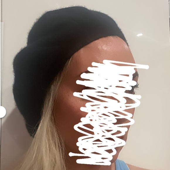 Club Monaco Accessories - Club Monaco Beret